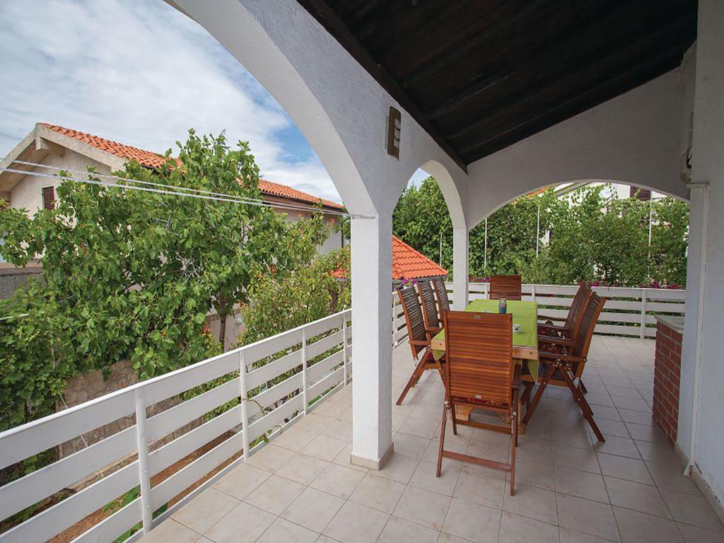 Apartments Vesna Pinezići Eksteriør bilde